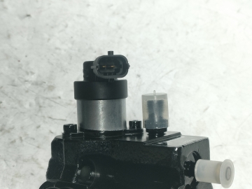 High-Pressure Fuel Pump C00014611